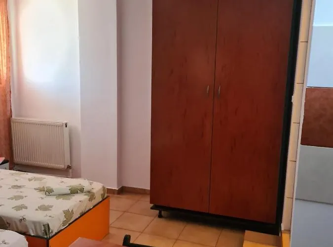 Δωμάτια σε οικογενειακή κατοικία Ogadugu