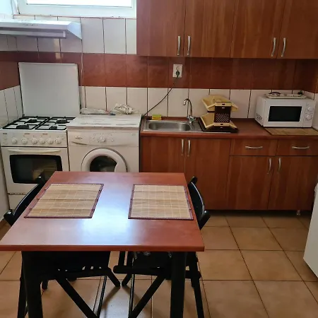 Ogadugu Accommodatie bij particulieren Boekarest